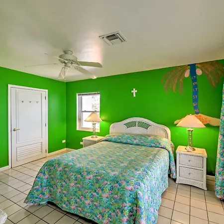 Northside Grand Cayman Getaway With Private Beach!